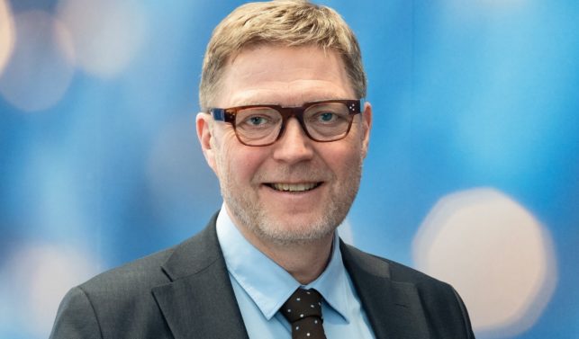 Kuvassa Jukka Mönkkönen